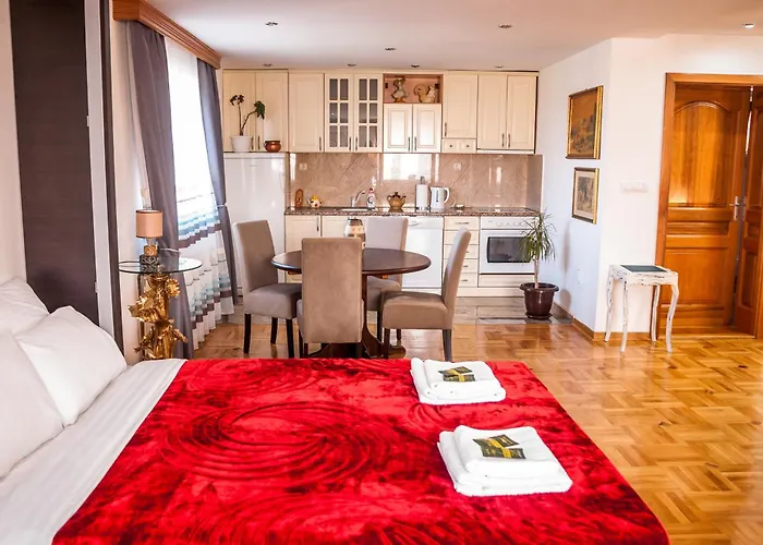 Petrov - Aleksandra 公寓